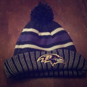 2 ravens winter hat